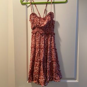 Nashville ready dress!! Flowy and fun with cute ruffles! Size M